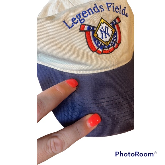 New York Yankees Legends Field Baseball Hat - Picture 8 of 10